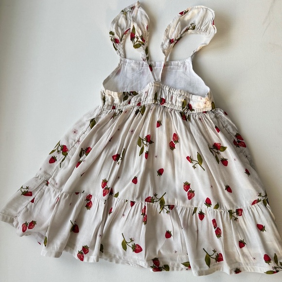 Old Navy girl’s Red and White Ruffled Sundress with Flutter Sleeves.  Size 2T. - Picture 3 of 7